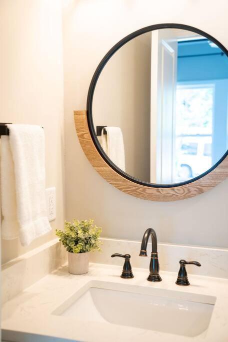 Brand New: Urban Oasis 5 Min From Mercedes Benz Atlanta Exterior photo